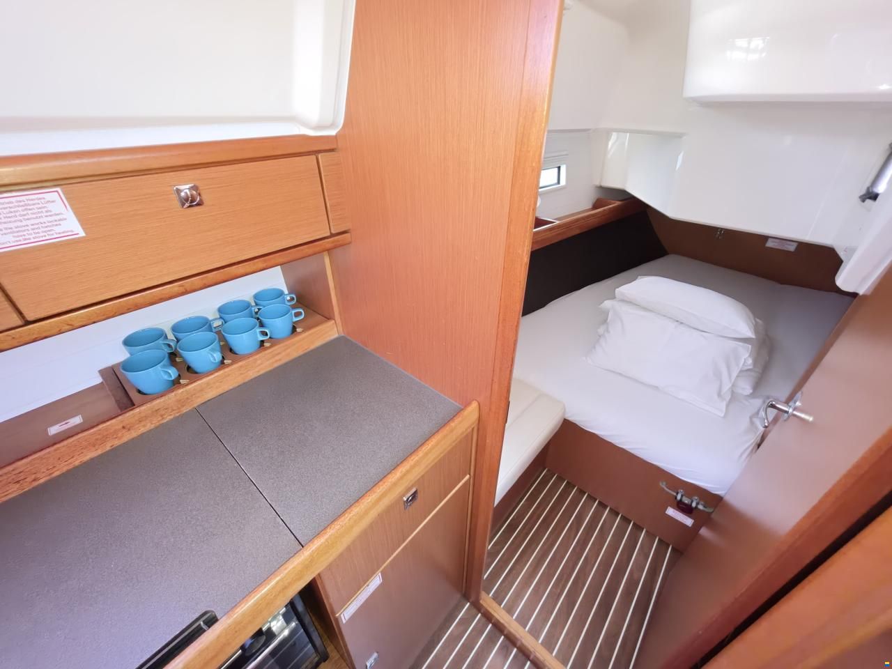 Bavaria CRUISER 37