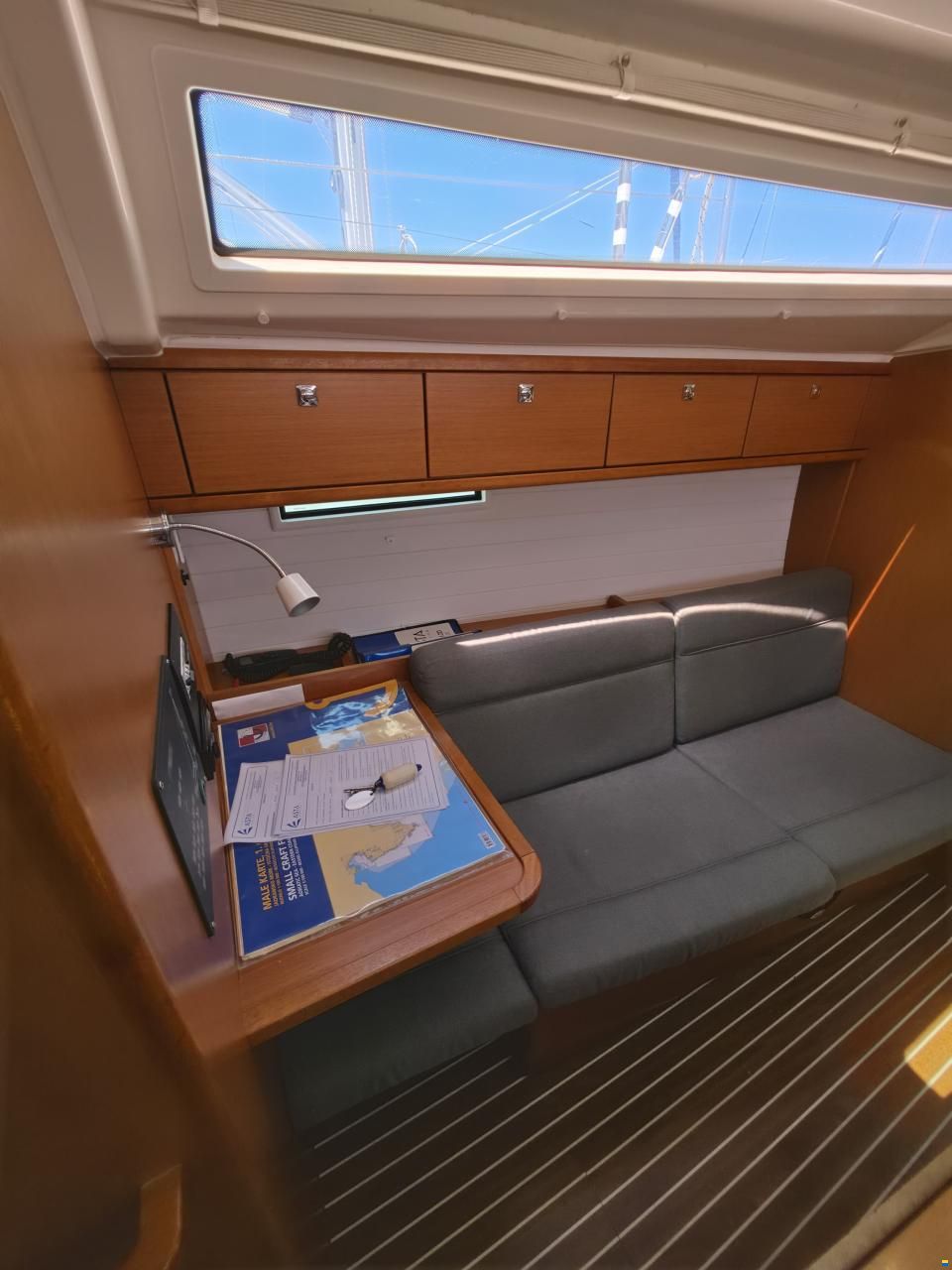 Bavaria CRUISER 37