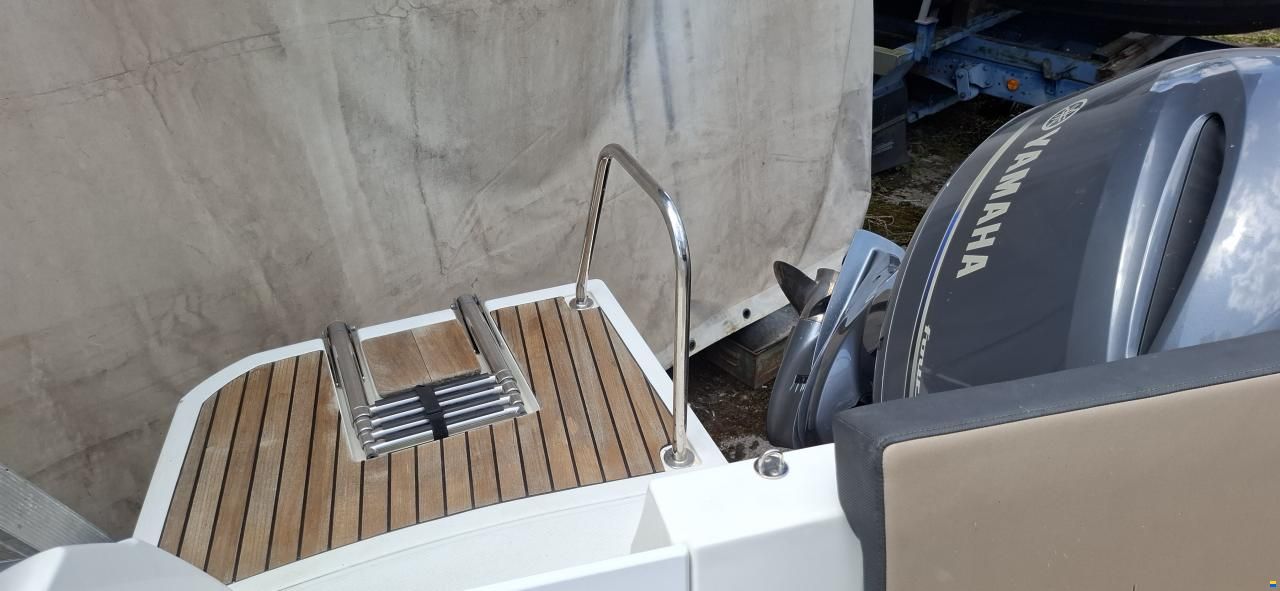 Jeanneau Merry Fisher 795