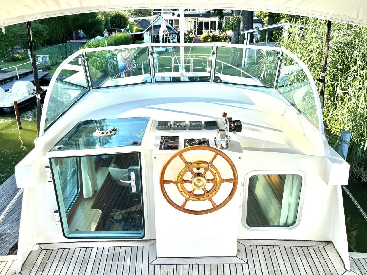 Linssen Dutch Sturdy 320 AC