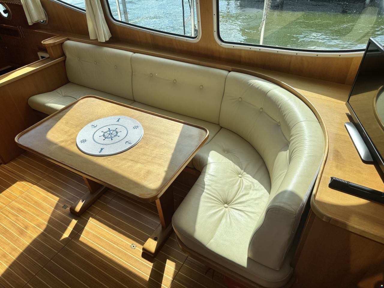 Linssen Dutch Sturdy 320 AC