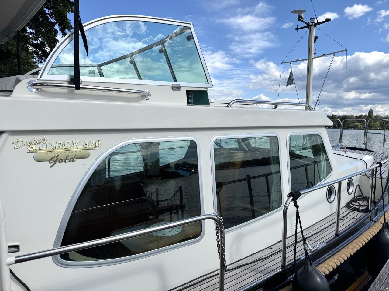 Linssen Dutch Sturdy 320 AC