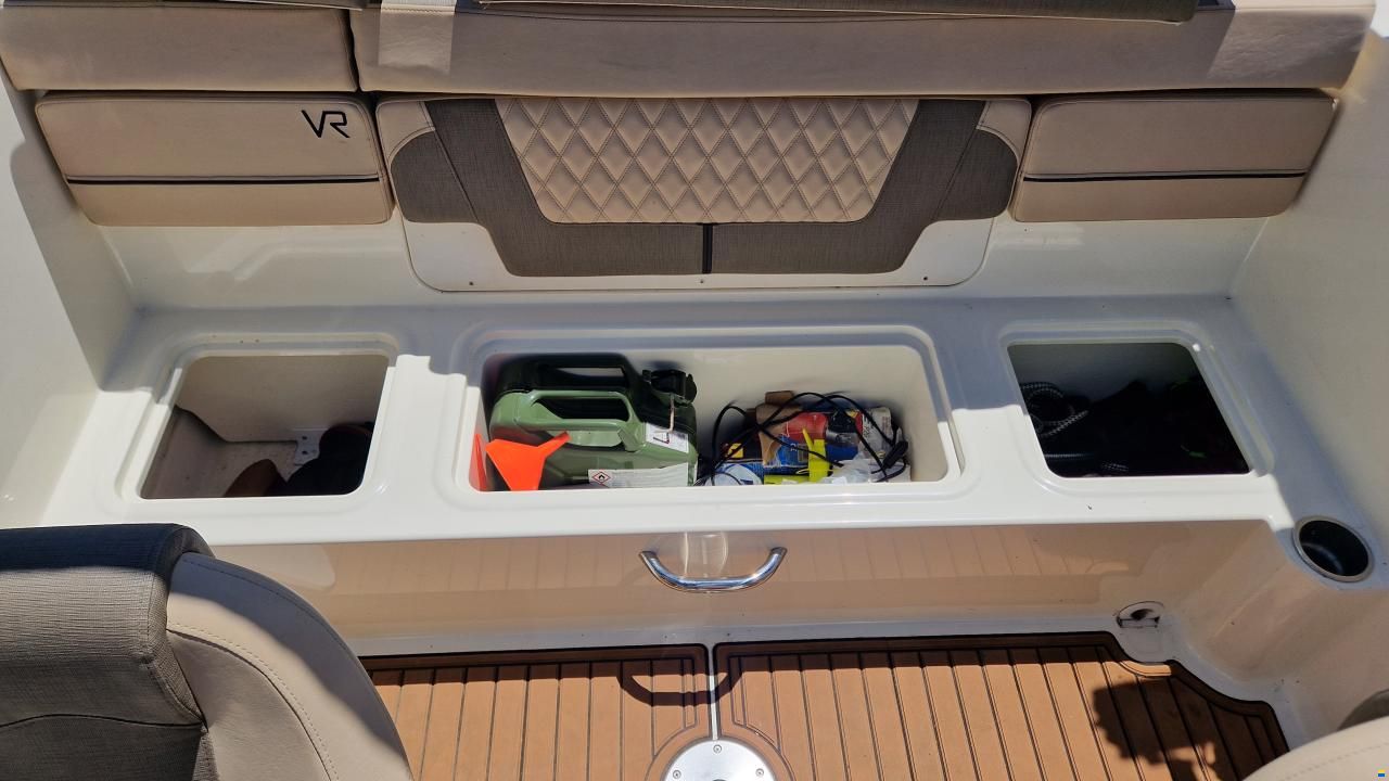 Bayliner VR4