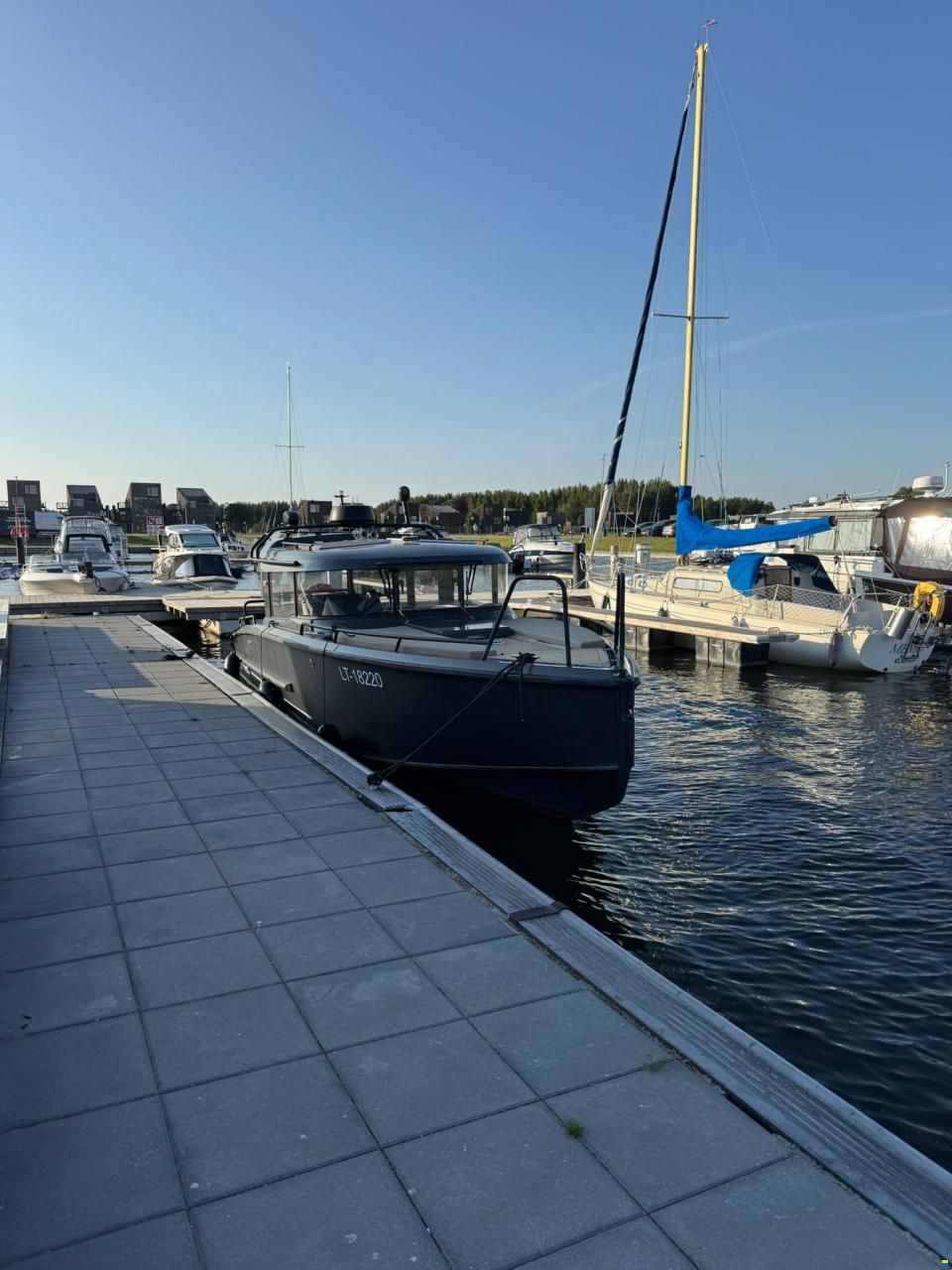 XO Boats 270