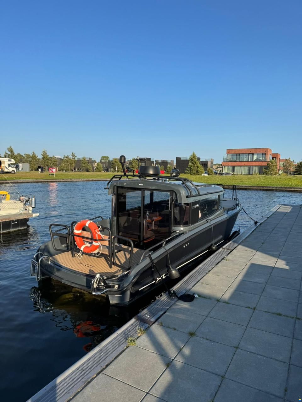 XO Boats 270