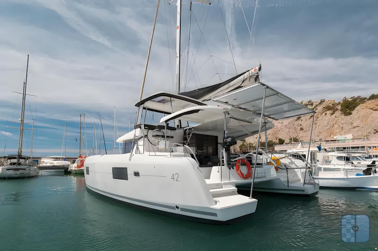 Lagoon 42