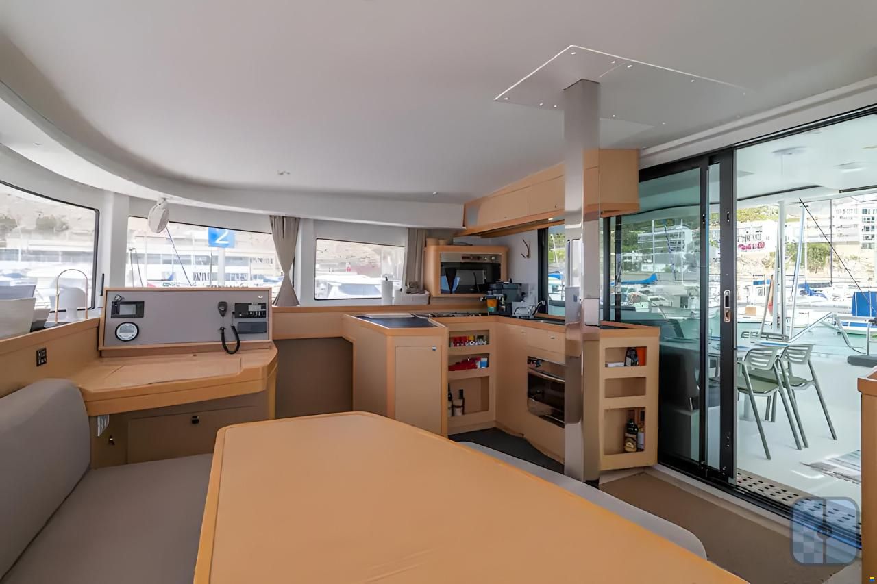 Lagoon 42