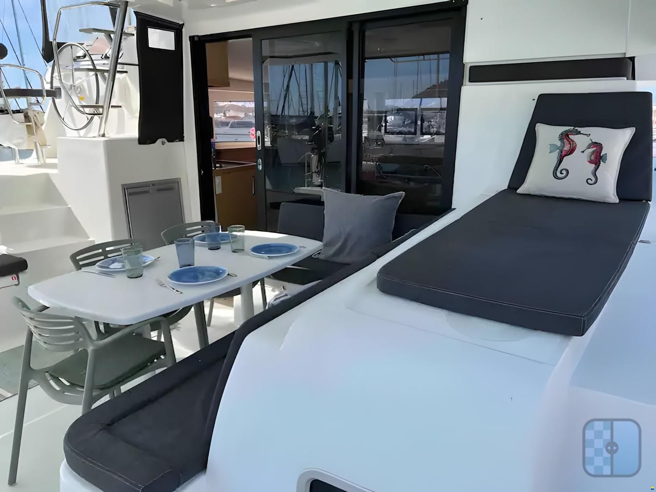 Lagoon 42
