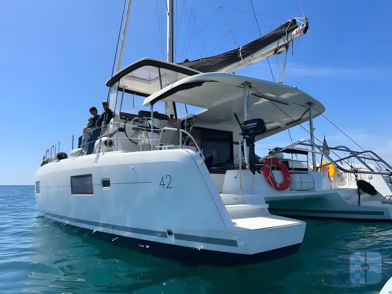 Lagoon 42