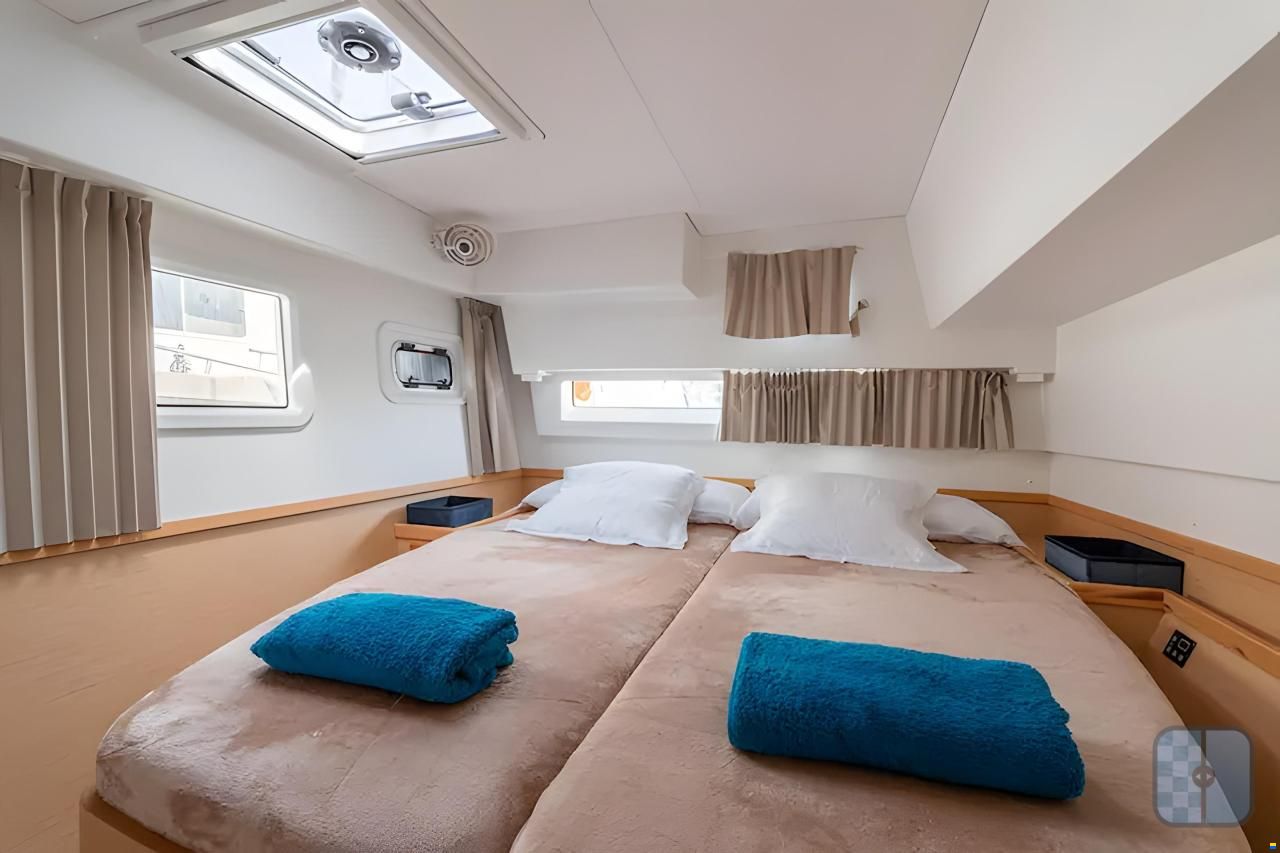 Lagoon 42