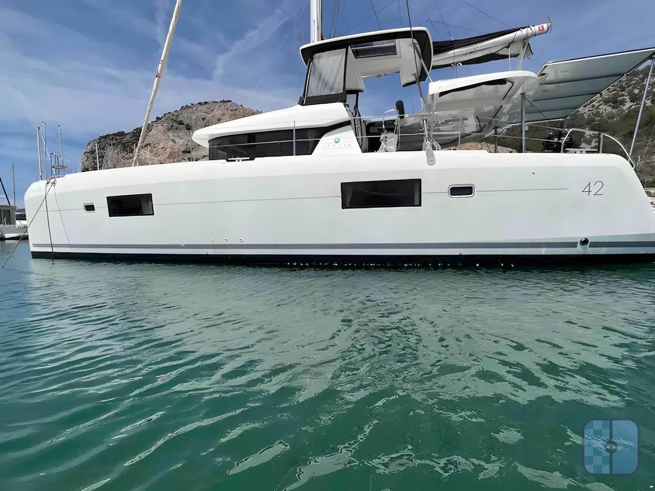 Lagoon 42