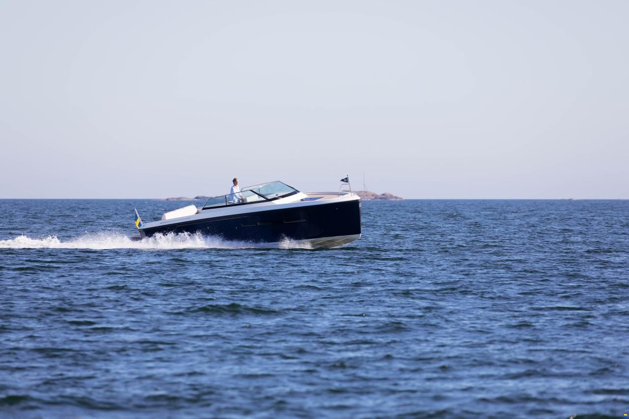 Delta Powerboats 33 OPEN