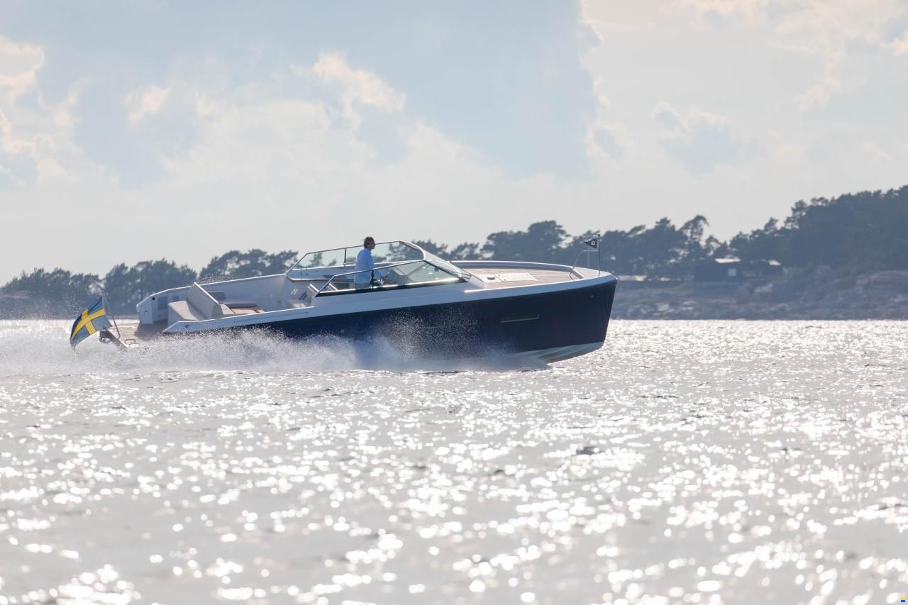 Delta Powerboats 33 OPEN