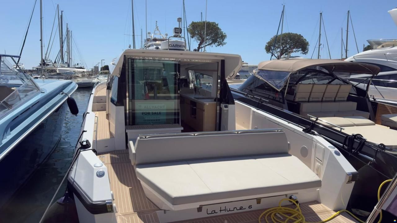 Delta Powerboats 48 COUP&Eacute;