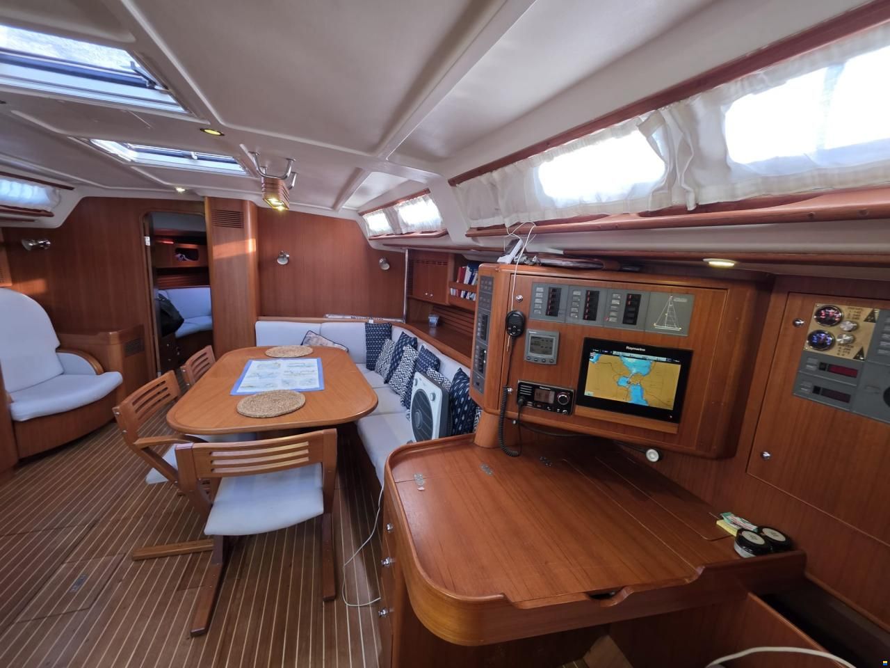 X-Yachts 562