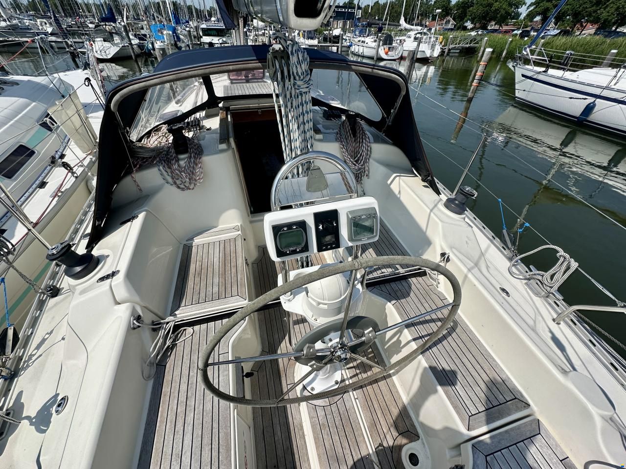 Hanse 341