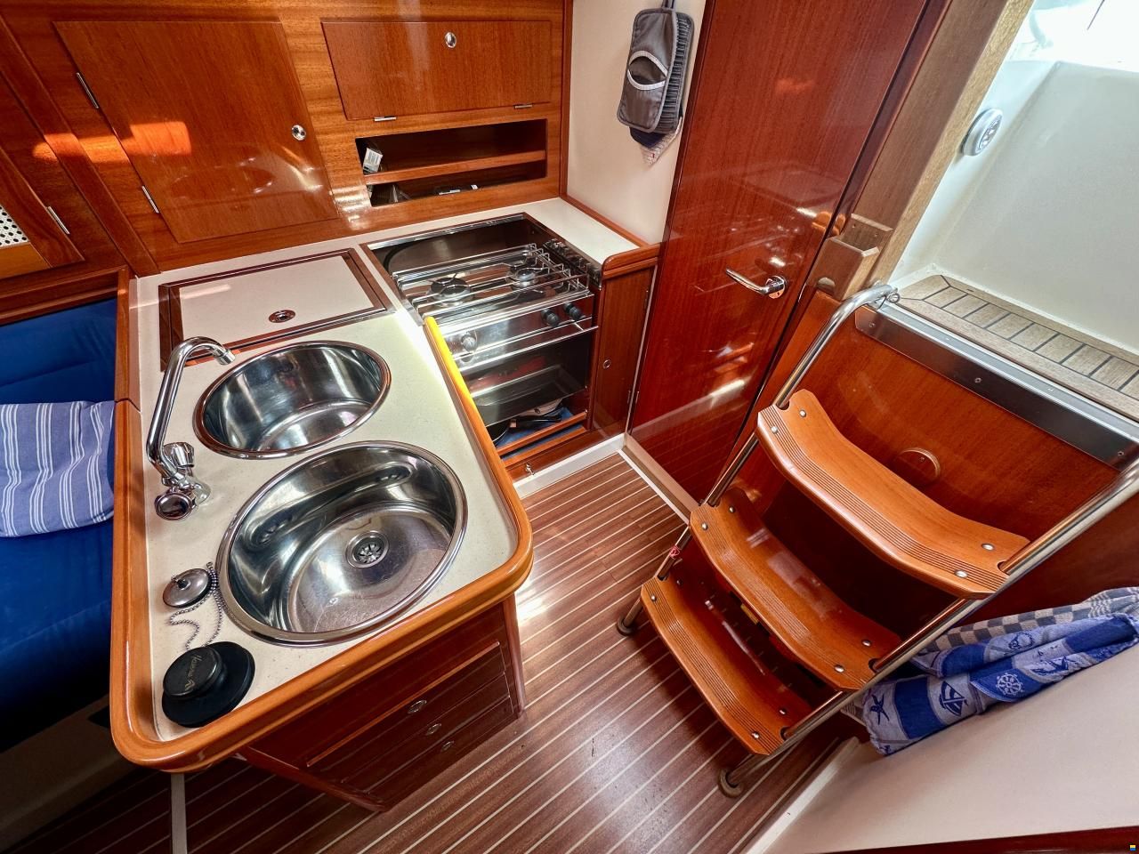 Hanse 341