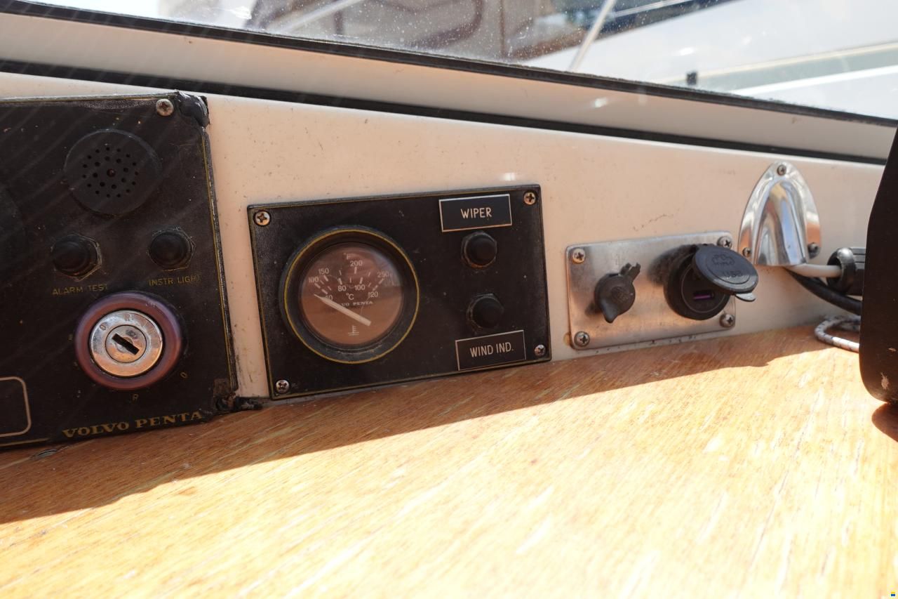 Hallberg-Rassy 352