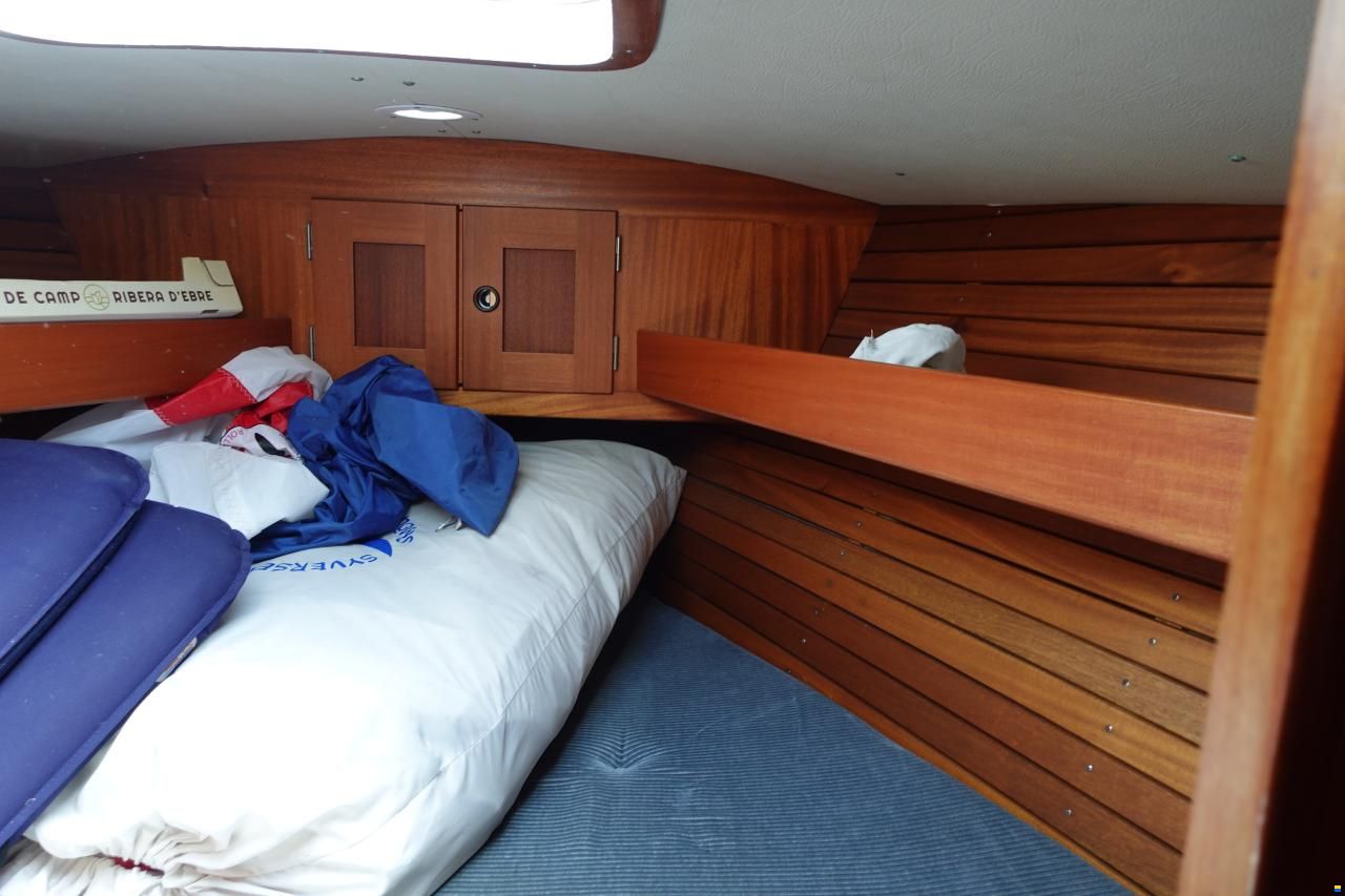 Hallberg-Rassy 352