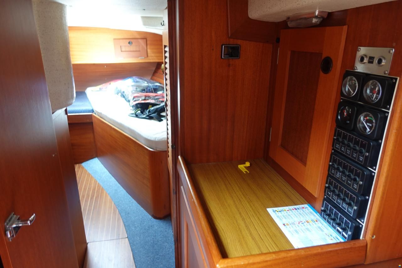 Hallberg-Rassy 352
