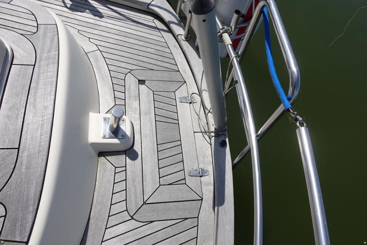 Hallberg-Rassy 352