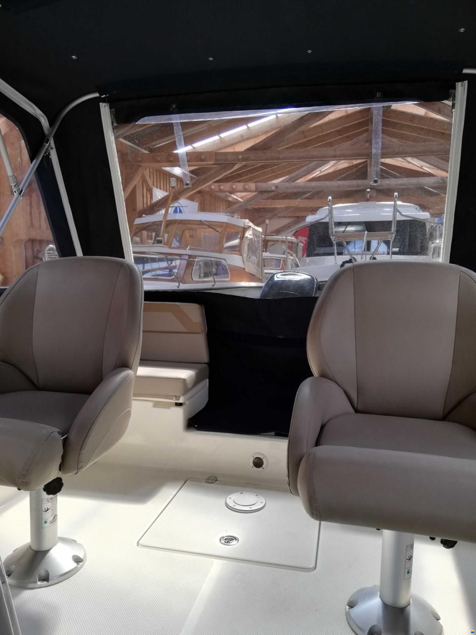 Quicksilver 455 Cabin