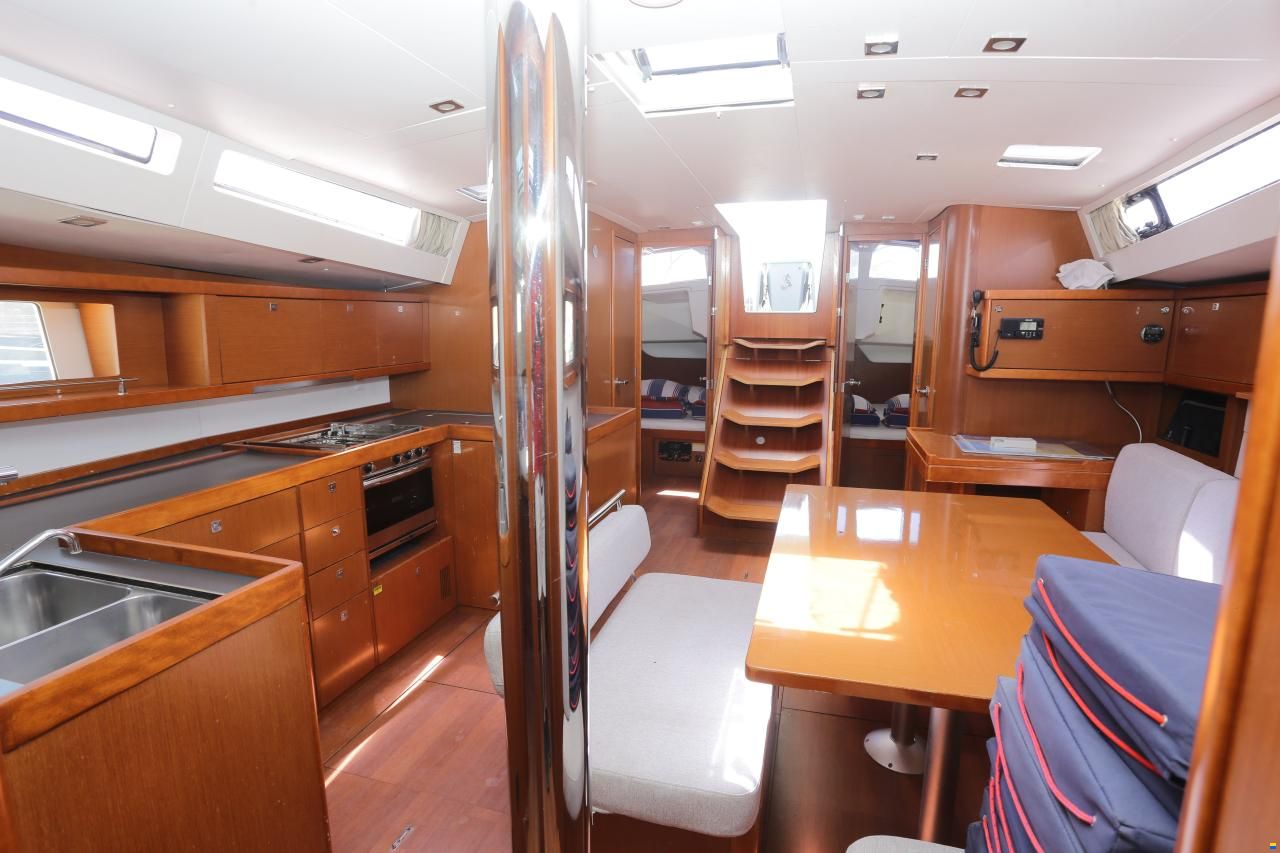 Beneteau Oceanis 48