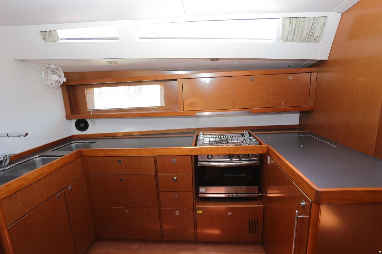 Beneteau Oceanis 48