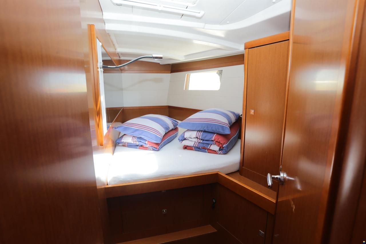 Beneteau Oceanis 48