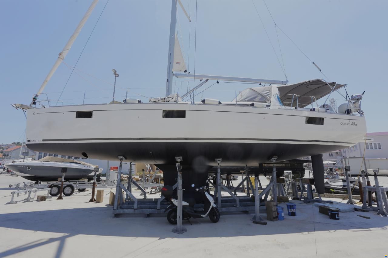 Beneteau Oceanis 48