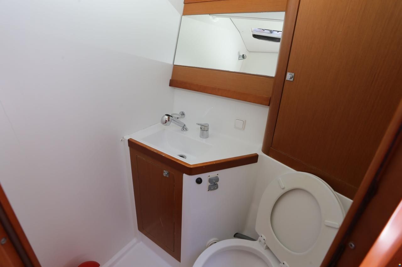 Beneteau Oceanis 48
