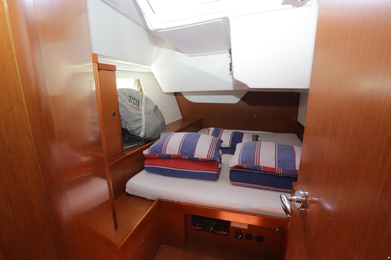 Beneteau Oceanis 48