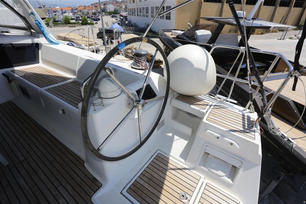 Beneteau Oceanis 48