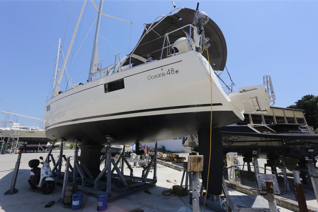 Beneteau Oceanis 48