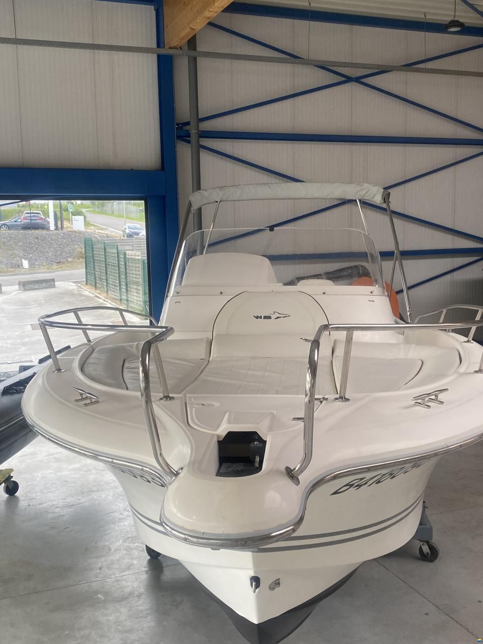 White Shark 248 Sundeck