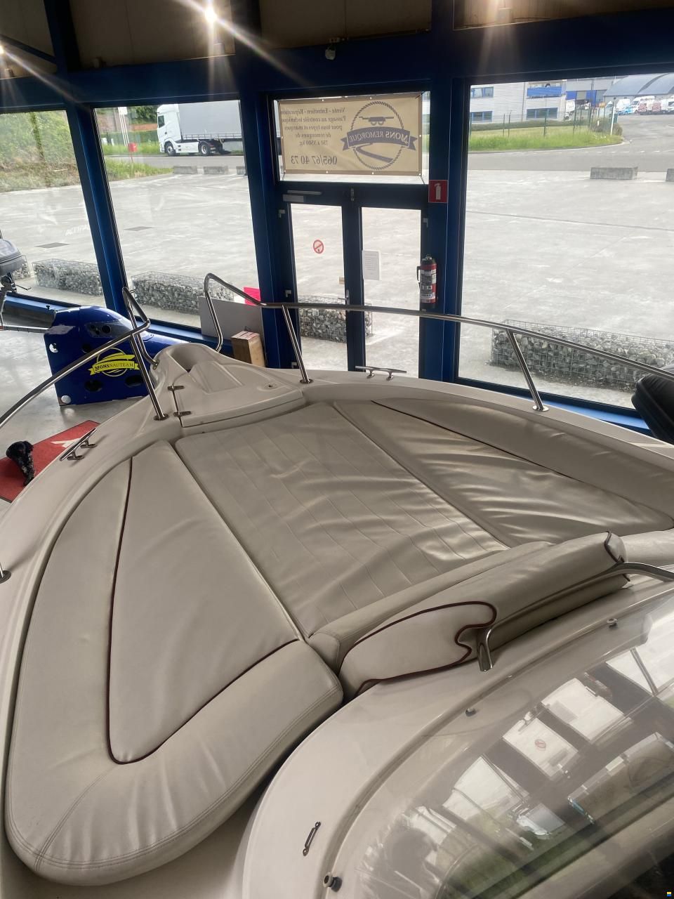 White Shark 248 Sundeck