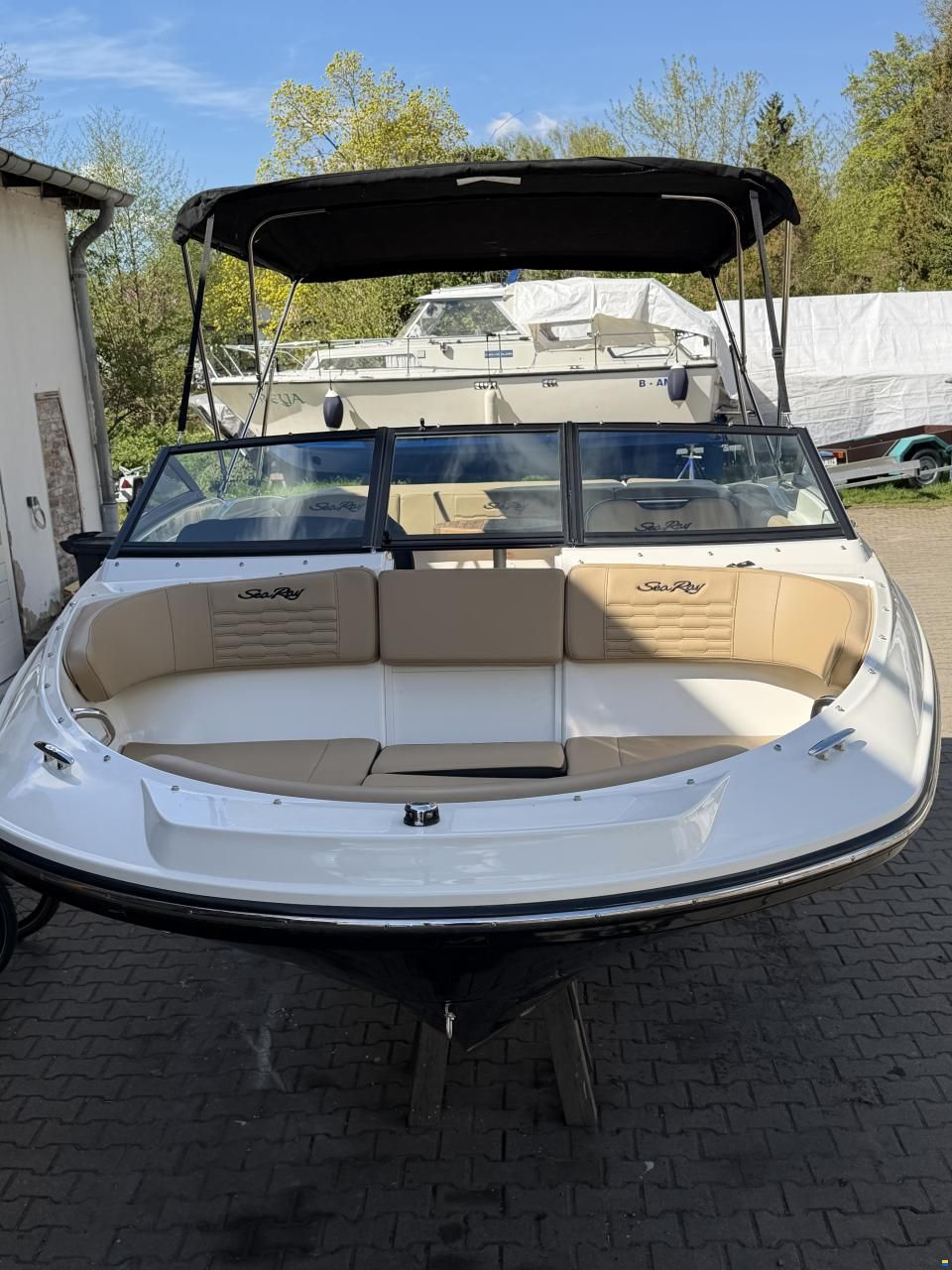 Sea Ray SPX 210