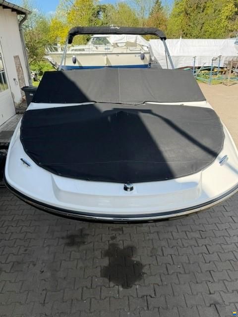 Sea Ray SPX 210