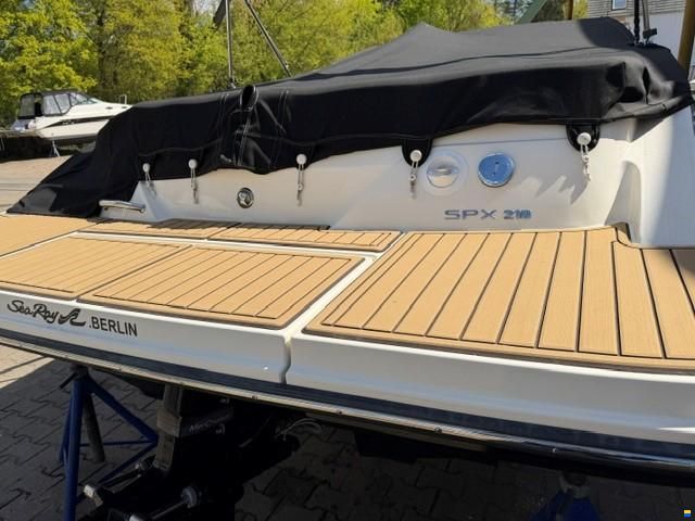 Sea Ray SPX 210