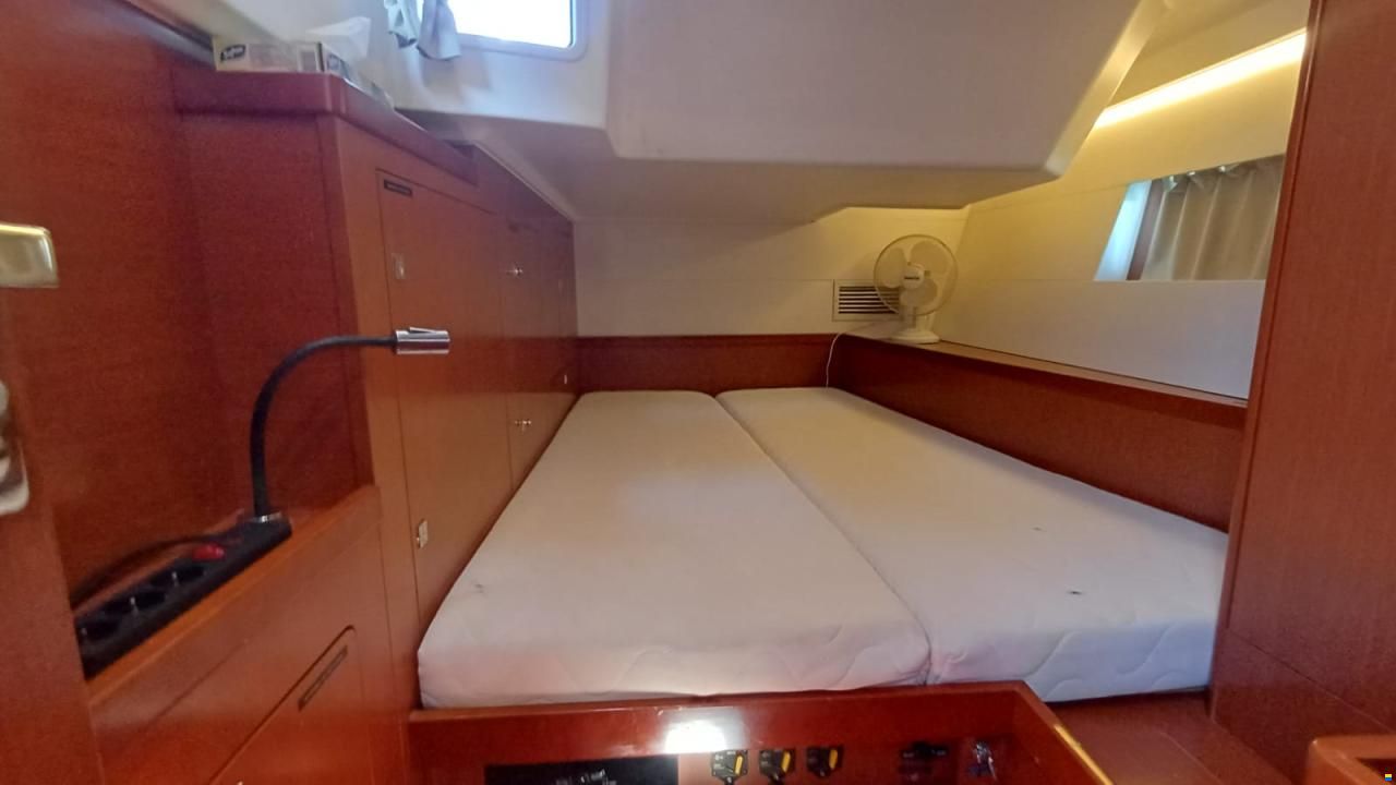 Beneteau Oceanis 55