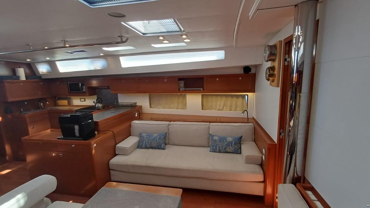 Beneteau Oceanis 55