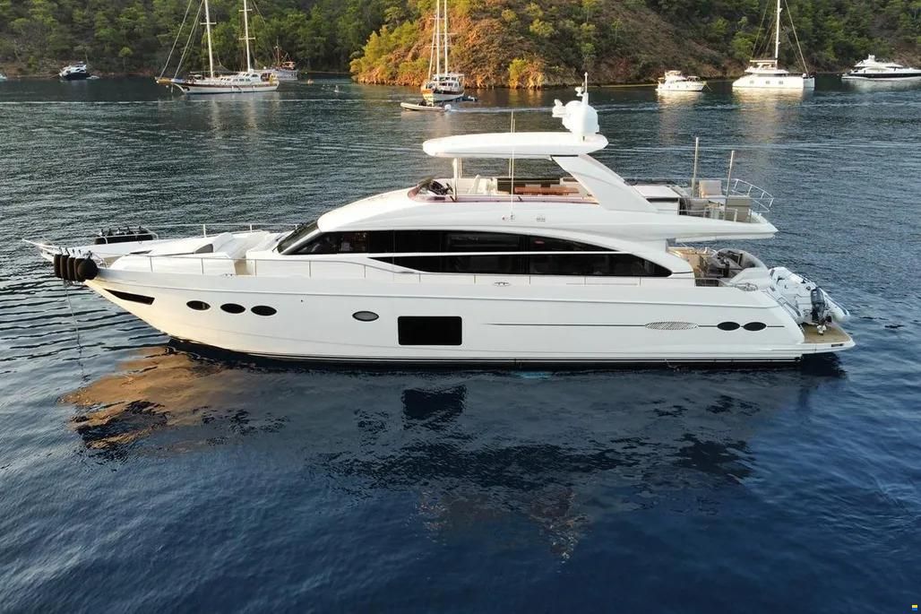 Princess F82