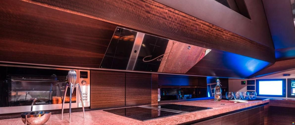 Admiral Yachts Silent 76