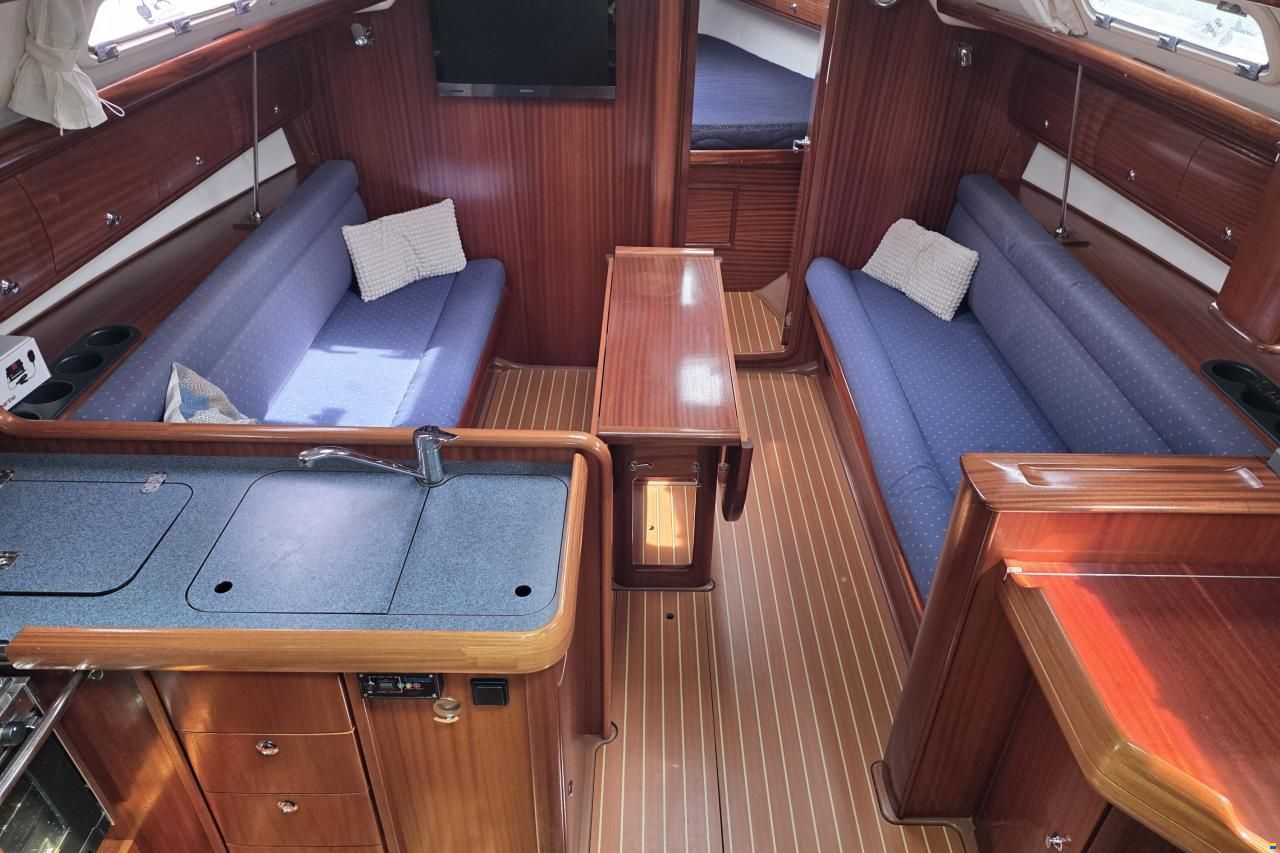 Bavaria 36-2 Cabin
