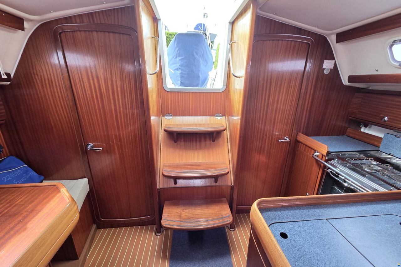 Bavaria 36-2 Cabin