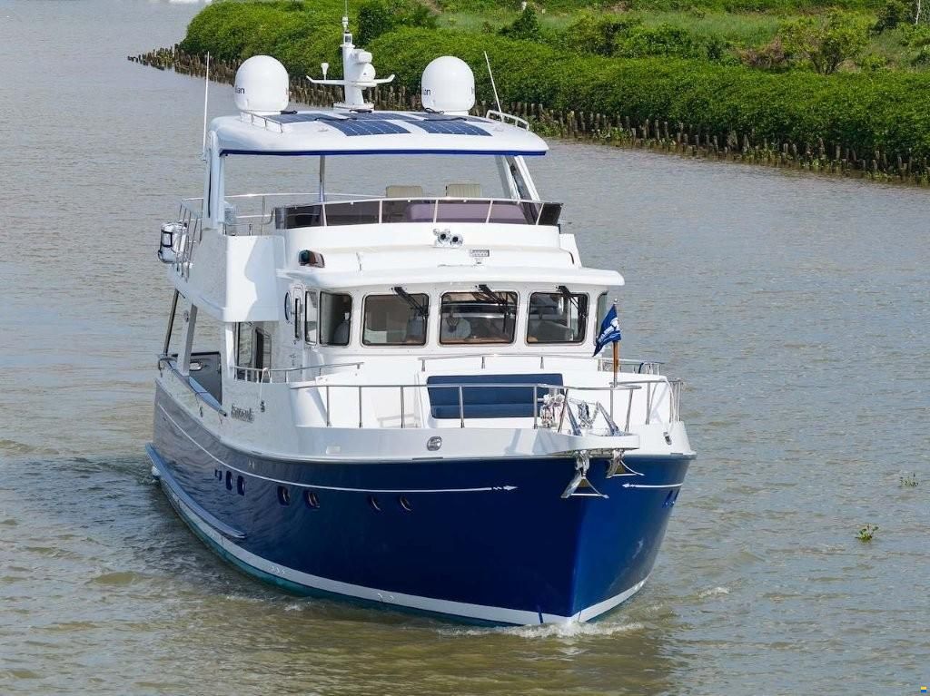 Selene 56 Classic Explorer