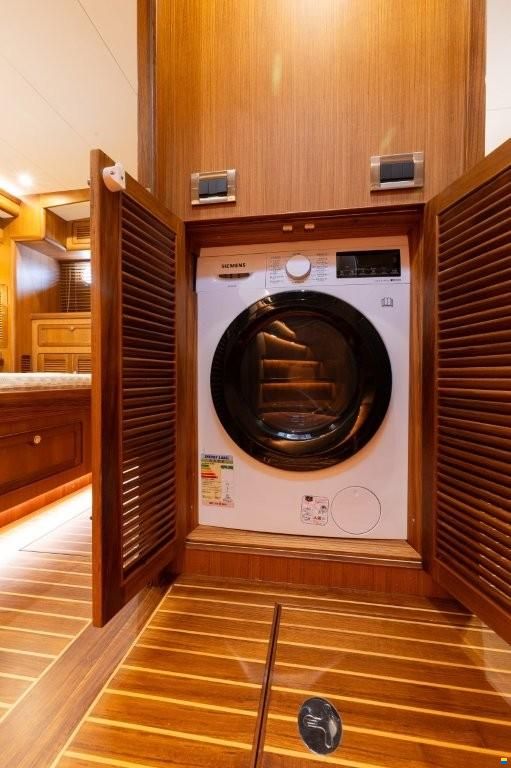 Selene 56 Classic Explorer