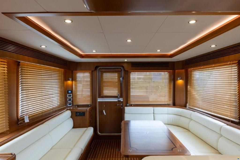 Selene 56 Classic Explorer