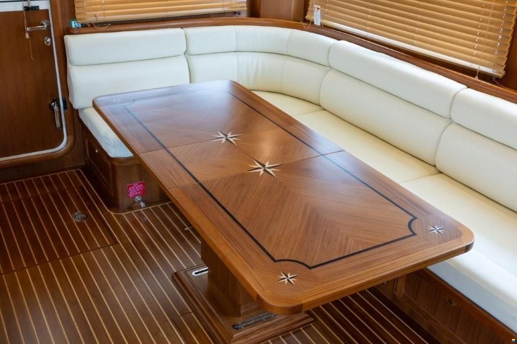 Selene 56 Classic Explorer
