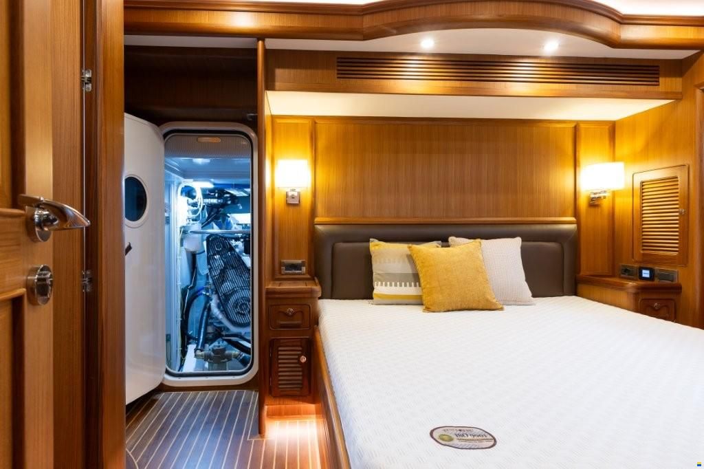 Selene 56 Classic Explorer